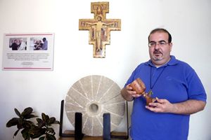 Don Stefano Nastasi, parroco di Lampedusa (foto A. Giuliani)