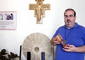 Don Stefano Nastasi, parroco di Lampedusa