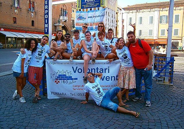 Artisti all’opera per mandare volontari “a quel&nbsp;Paese”