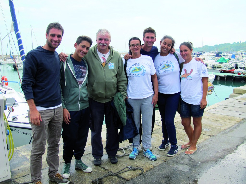 Alcuni dei volontari della Fondazione Cetacea