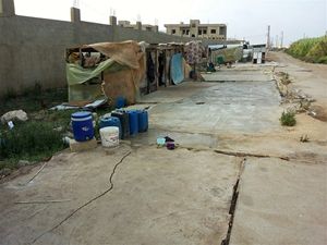 Dopo lo sgombero. In copertina, uno scorcio di un campo profughi dei rifugiati siriani in Libano