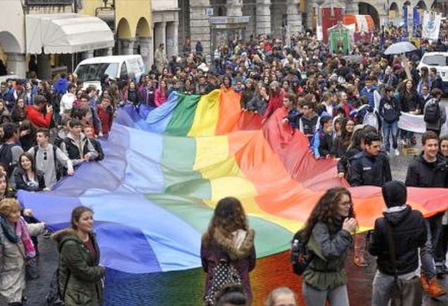 Udine, centinaia di studenti per dire fermiamo le&nbsp;guerre