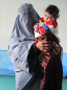 Io le chiamo le 'statue azzurre', con questo burqa terribile, che ne impedisce la visuale laterale (ph RG)